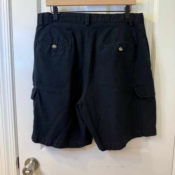 Greg Norman Collection Black Cargo Shorts Classic Fit - Picture 2 of 10